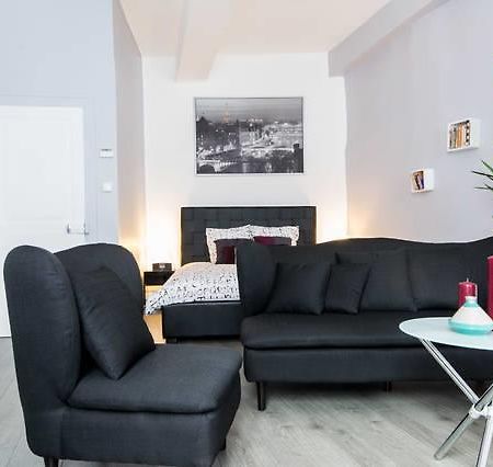 La Petite Bourgogne Apartment Дижон Стая снимка